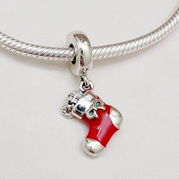 Pandora Festive Stocking Dangle Charm - Picture 1 of 4